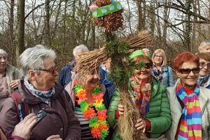 Spacer z Marzanną i zielonym gaikiem.